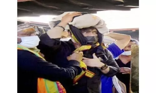 അജയ് ദേവ്ഗൺ ശ​ബ​രി​മ​ല​യി​ൽ ദർശനം നടത്തി