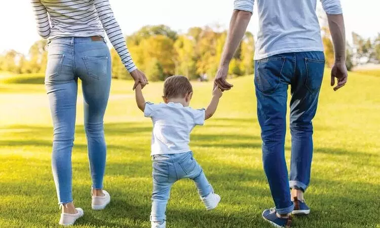 മാ​​താ​​പി​​താ​​ക്ക​​ളാ​​വു​​ക എ​​ന്ന​​ത് കു​​ട്ടി​​ക്കളി​​യല്ല; ഒരുങ്ങാം അച്ഛനമ്മമാരാകാൻ