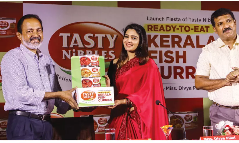 റെഡിടു ഈറ്റ് മീൻ കറികളുമായി ടേസ്റ്റി നിബ്ബിൾസ് റെഡിടു ഈറ്റ് മീൻ കറികളുമായി ടേസ്റ്റി നിബ്ബിൾസ്