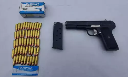 അതിര്‍ത്തിയില്‍നിന്ന് 7.4 കിലോ ഹെറോയിനും ആയുധങ്ങളും കണ്ടെടുത്തു