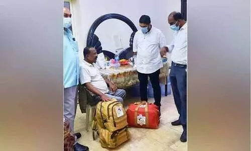 സാ​മൂ​ഹി​ക പ്ര​വ​ർ​ത്ത​ക​രു​ടെ ഇ​ട​പെ​ട​ൽ; കേ​സു​ക​ളും രോ​ഗ​വും കീ​ഴ്​പ്പെ​ടു​ത്തി​യ സി​ബി മാ​ത്യു നാ​ട​ണ​ഞ്ഞു