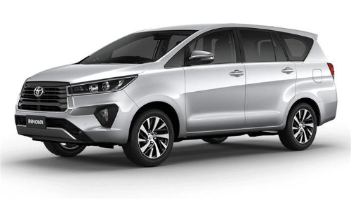 ഇന്നോവ വാങ്ങാൻ ഇതാണവസരം? ഏറ്റവും വില കുറഞ്ഞ മോഡൽ അവതരിപ്പിച്ച്​ ടൊയോട്ട