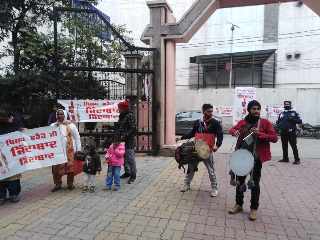 വിധിക്ക് തൊട്ടുപിന്നാലെ അച്ചടിച്ച പത്രക്കുറിപ്പ് ഇറക്കി ഞെട്ടിച്ച് ജലന്ധർ രൂപത; വൻ ആഘോഷവും