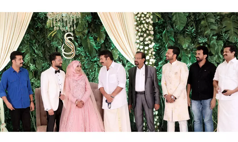 താരസാന്നിധ്യത്തിൽ ഒരു വിവാഹം താരസാന്നിധ്യത്തിൽ ഒരു വിവാഹം