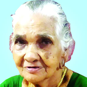 പെ​ണ്ണു​ക്കു​ട്ടി