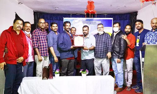 ടി.​സി. സ​ജീ​വ​ന്​ യാത്രയയപ്പ് നൽകി