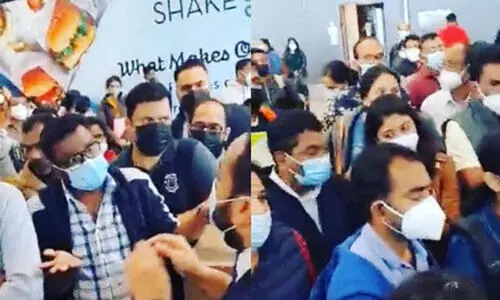 മൂ​ട​ൽ​മ​ഞ്ഞ്​:  വി​മാ​ന​ത്താ​വ​ള പ്ര​വ​ർ​ത്ത​നം മ​ണി​ക്കൂ​റു​ക​ൾ ത​ട​സ്സ​പ്പെ​ട്ടു