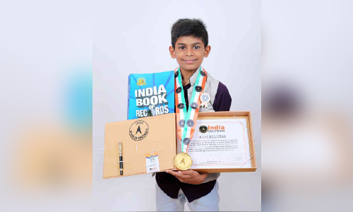 വാർത്തയുടെ ലോകം തുറന്നിടുന്ന  ഗൗതം എരവിലിന് ഇന്ത്യ ബുക്സ്​ അംഗീകാരം