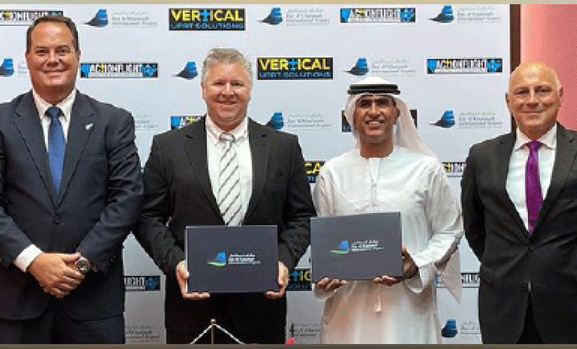 സാ​ഹ​സി​ക വൈ​മാ​നി​ക പ്ര​ക​ട​ന​ത്തി​ന് വേ​ദി​യൊ​രു​ക്കാ​ന്‍   റാ​ക് വി​മാ​ന​ത്താ​വ​ളം