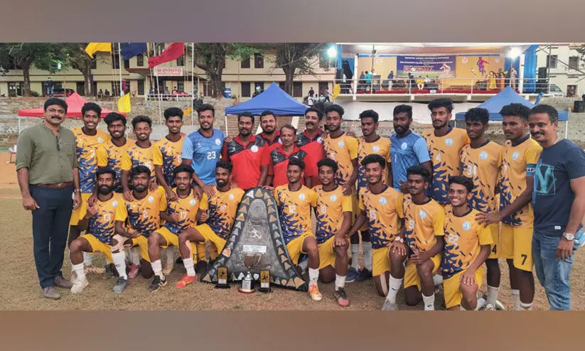 calicut university football team calicut university football team