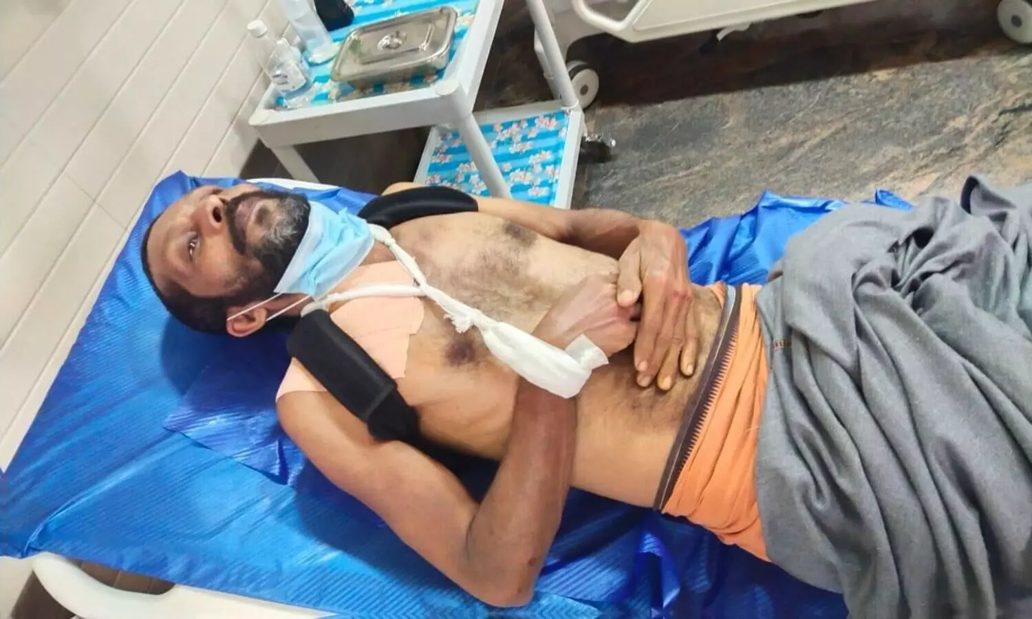 കാട്ടുപന്നിയുടെ ആക്രമണത്തിൽ ബൈക്ക് യാത്രികന് പരിക്ക്