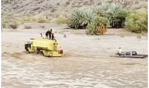 സൗ​ദി​യി​ൽ മി​ന്ന​ലും കാ​റ്റും മ​ഴ​യും