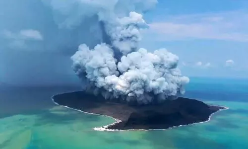 ടോംഗയിലെ അഗ്നിപര്‍വത പൊട്ടിത്തെറി: റഷ്യയും ജപ്പാനും സുനാമി മുന്നറിയിപ്പ് നല്‍കി