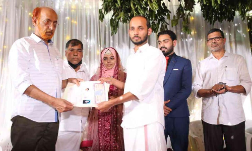 കാരുണ്യ പ്രവർത്തനങ്ങളുടെ  വേദിയായി വേറിട്ട്​ കല്യാണ വീട്