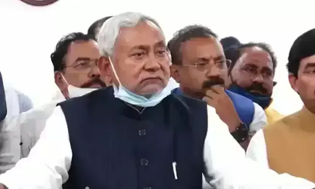 എന്തിനും അതിരുണ്ട്, ഇല്ലേൽ മറ്റ് മാർഗം നോക്കണം; ബീഹാറിൽ നിതീഷിന്റെ പാർട്ടിക്കെതിരെ ബി.ജെ.പി