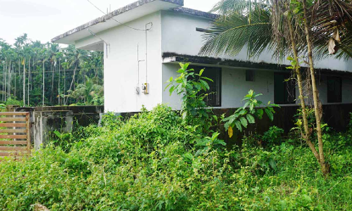 40 ലക്ഷം മുടക്കി വയലിൽ ആയുർവേദ ഡിസ്പെൻസറി നിർമിച്ചു; കുറ്റക്കാർക്കെതിരെ നടപടിയെടുക്കുമെന്ന് മന്ത്രി 40 ലക്ഷം മുടക്കി വയലിൽ ആയുർവേദ ഡിസ്പെൻസറി നിർമിച്ചു; കുറ്റക്കാർക്കെതിരെ നടപടിയെടുക്കുമെന്ന് മന്ത്രി