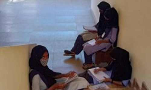 ഹിജാബ്​ വിവാദം: ഉഡുപ്പി പി.യു കോളജിലെ ആറു വിദ്യാർഥിനികൾ പുറത്തുതന്നെ