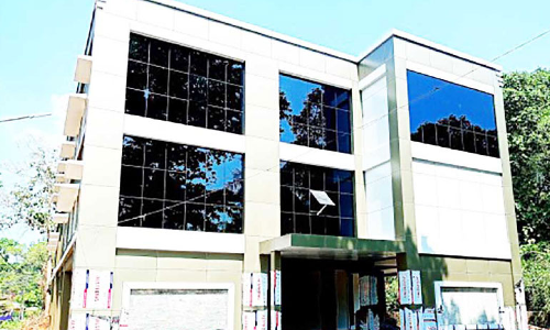 A huge building is being prepared to replace the flood-ravaged Aranmula police station