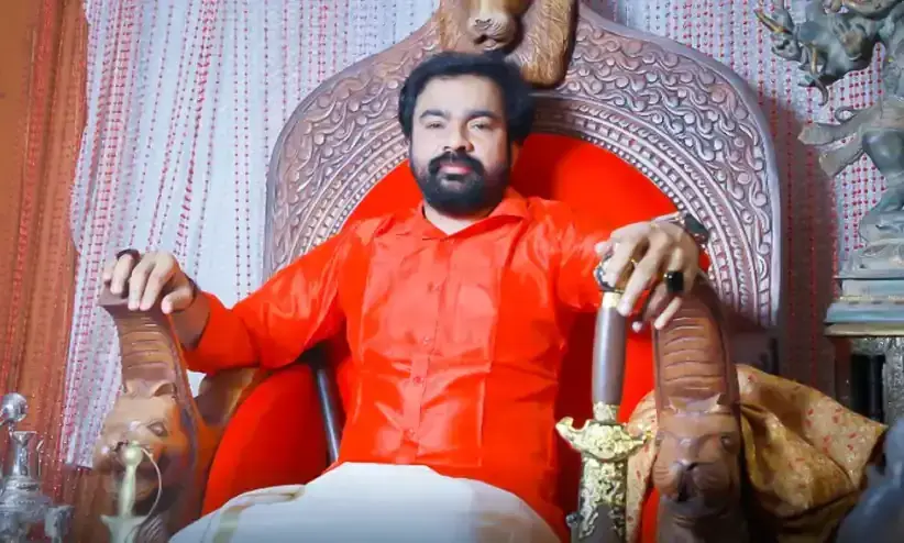 മോൺസന്റെ കയ്യിലെ ചെമ്പോല പുരാവസ്തുവല്ല; കുന്തവും രണ്ട് നാണയവും ദീർഘകാല പഴക്കമുള്ളത്