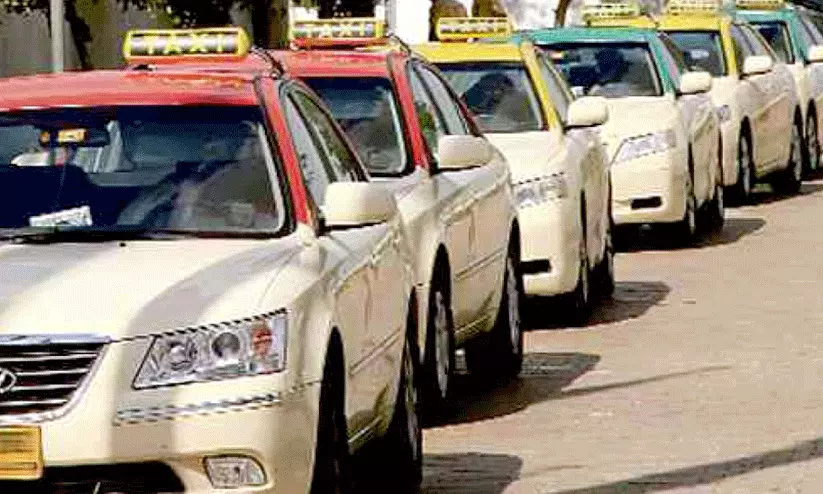 കോവിഡ്: അബൂദബി-ദുബൈ റൂട്ടിലെ ബസ്, ടാക്സി യാത്ര മാനദണ്ഡങ്ങള് കോവിഡ്: അബൂദബി-ദുബൈ റൂട്ടിലെ ബസ്, ടാക്സി യാത്ര മാനദണ്ഡങ്ങള്