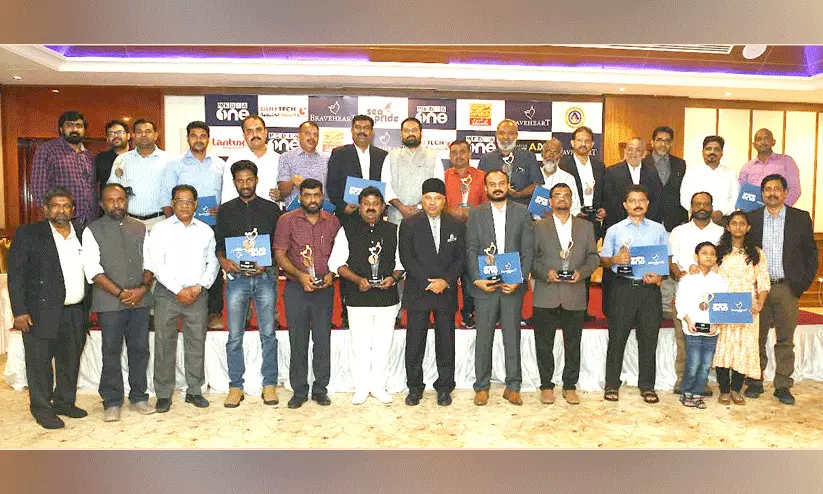 കോവിഡ്​ പോരാളികൾക്ക്​ മീഡിയവണിന്റെ ആദരം