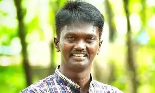 വാവ സുരേഷിന് കാറപകടത്തില്‍ പരിക്കേറ്റു