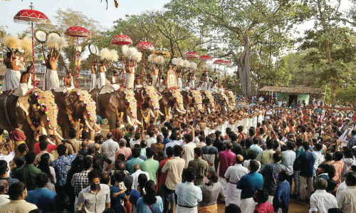 ദേശപ്പെരുമയുടെ മഹോത്സവം നാലാം നാളിലേക്ക്