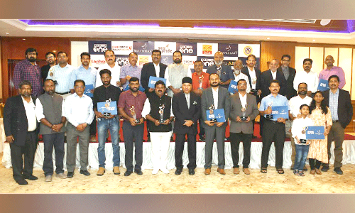 കോവിഡ്​ പോരാളികൾക്ക്​ മീഡിയവണിന്റെ ആദരം