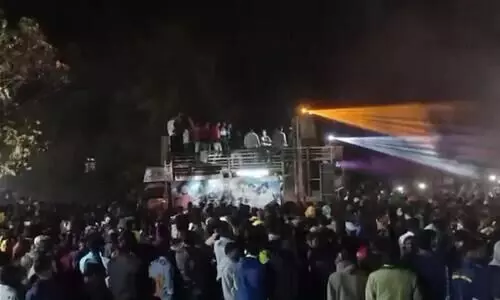 കോവിഡ് നിയന്ത്രണങ്ങൾ ലംഘിച്ച് ഗുജറാത്തിൽ ബി.ജെ.പി നേതാവിന്റെ ഡി​.ജെ പാർട്ടി