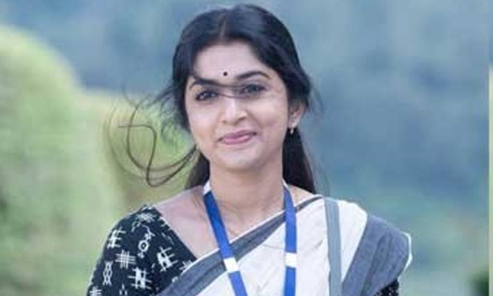 തിരിച്ചു വരവിൽ സമൂഹ മാധ്യമങ്ങളിൽ സാന്നിധ്യം അറിയിച്ച് പ്രിയ നായിക തിരിച്ചു വരവിൽ സമൂഹ മാധ്യമങ്ങളിൽ സാന്നിധ്യം അറിയിച്ച് പ്രിയ നായിക