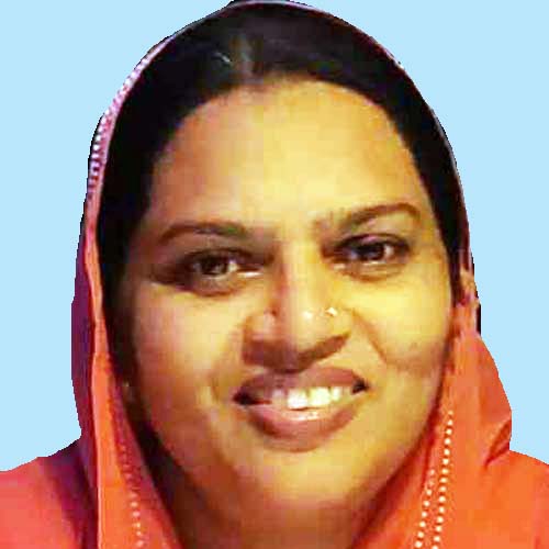 സു​മി​ന നാ​സ​ർ