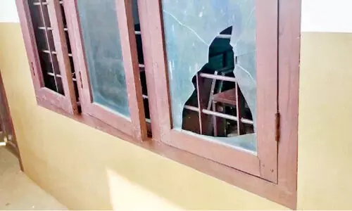 പരീക്ഷ മുടങ്ങി; കെ.എം.സി.ടി കോളജിൽ സംഘർഷം