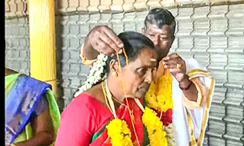 Couple is back in the wedding hall