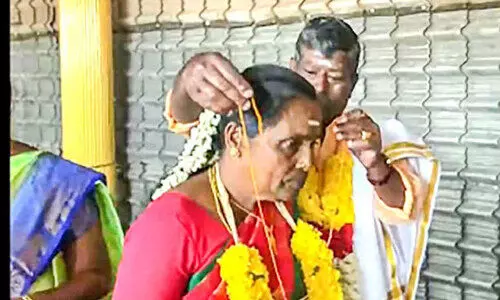 Couple is back in the wedding hall