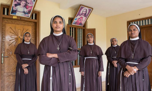 കൂടെയുണ്ട് ലോകം... കന്യാസ്ത്രീകൾക്ക് കത്തിലൂടെ പിന്തുണയേകി പൊതുസമൂഹം