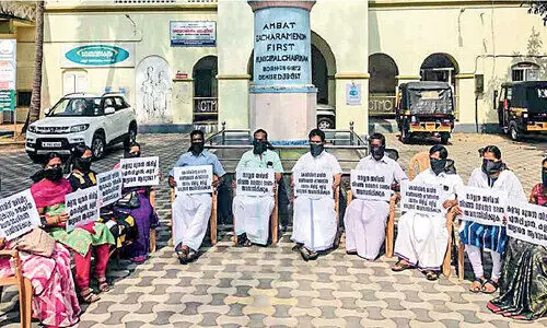 Chairperson husband was given the shop in controversy Chairperson husband was given the shop in controversy