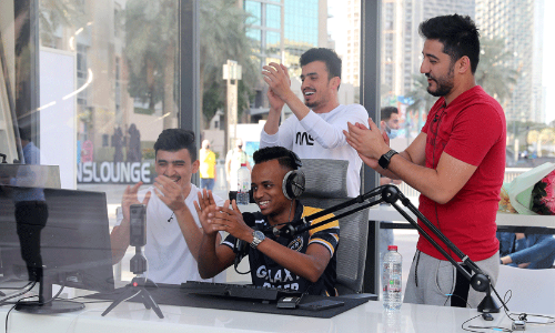 വാം ​വി​ന്‍റ​ർ കാ​മ്പ​യി​ൻ: 11 മി​ല്യ​ൺ ഡോ​ള​ർ പി​രി​ച്ചെ​ടു​ത്ത്​ യൂ​ട്യൂ​ബ​ർ