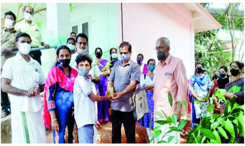 സൈലൻറ്​ വാലിയുടെ കാവലാൾക്ക് മേലാങ്കോട്ട് 89 ഓർമമരം