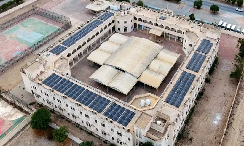 സോ​ളാ​ർ വെ​ളി​ച്ച​ത്തി​ൽ 22 സ്കൂ​ളു​ക​ൾ