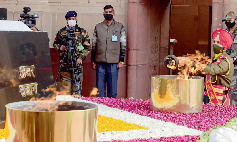 ഇന്ത്യ ഗേറ്റിലെ കെടാജ്വാല അണച്ചു