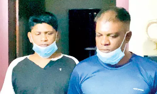 ഒരു കോടിയിലധികം വിലവരുന്ന ലഹരിവസ്തുക്കളുമായി രണ്ടുപേർ പിടിയിൽ