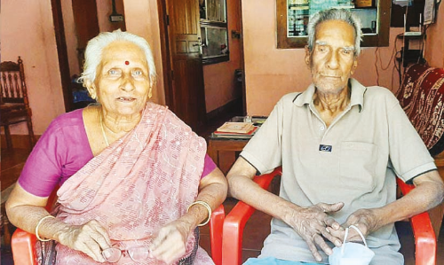 പ​പ്പേ​ട്ട​ന്‍റെ മ​ന​സ്സ്​ സ​മ്മേ​ള​ന​ത്തി​ലാ​ണ്