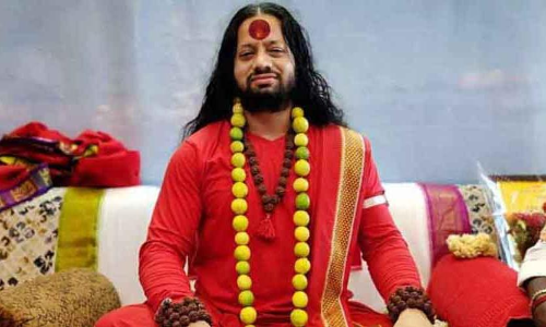 ഗാന്ധിജിയെ കൊന്നതിന്​ ഗോഡ്​സെക്ക്​ സല്യൂട്ടടിച്ച കാളിചരൺ മഹാരാജ്​ അറസ്റ്റിൽ