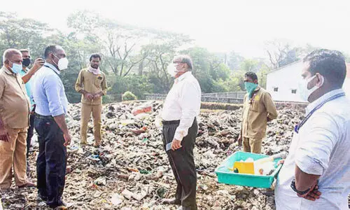 കളമശ്ശേരി മാലിന്യസംഭരണ കേന്ദ്രം പ്രവർത്തനം അശാസ്ത്രീയമെന്ന് ജസ്റ്റിസ്​ എ.വി. രാമകൃഷ്ണപിള്ള