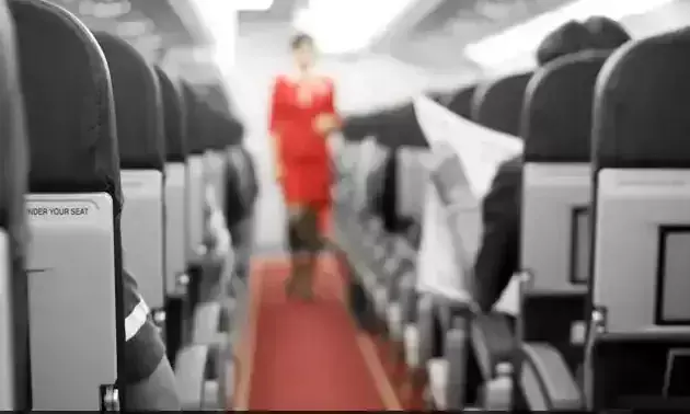 യാത്രക്കാരൻ മാസ്ക് ധരിക്കാൻ വിസമ്മതിച്ചു; പാതിവഴിയിൽ യാത്രയുപേക്ഷിച്ച് യു.എസ് വിമാനം യാത്രക്കാരൻ മാസ്ക് ധരിക്കാൻ വിസമ്മതിച്ചു; പാതിവഴിയിൽ യാത്രയുപേക്ഷിച്ച് യു.എസ് വിമാനം