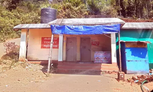 നെ​ടു​ങ്ക​ണ്ടം ബസ്​സ്റ്റാൻഡിലെ ശൗചാലയം അടച്ചു; യാത്രക്കാർക്ക്​ ദുരിതം