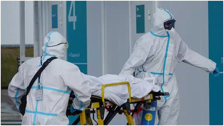 സിംഗപ്പൂരിൽ ആദ്യ ഒമിക്രോൺ മരണം സ്ഥിരീകരിച്ചു സിംഗപ്പൂരിൽ ആദ്യ ഒമിക്രോൺ മരണം സ്ഥിരീകരിച്ചു