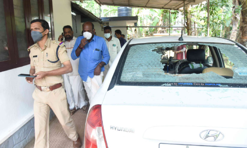 വടകരയിൽ എസ്.എൻ.ഡി.പി നേതാവിന്റ വീടിന് നേരെ ആക്രമണം