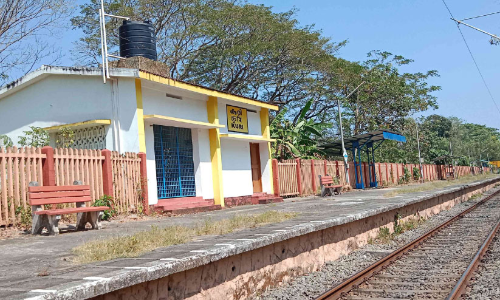 പ്രവര്ത്തനക്ഷമമാകാതെ കുര റെയില്വേ സ്റ്റേഷന് പ്രവര്ത്തനക്ഷമമാകാതെ കുര റെയില്വേ സ്റ്റേഷന്