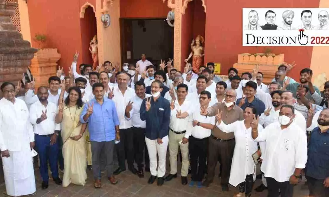 ദൈവത്തിനാണെ കൂറുമാറില്ല; ആരാധനാലയങ്ങളിലെത്തി സത്യപ്രതിജ്ഞ ചെയ്ത്​ ഗോവയിലെ കോൺഗ്രസ്​ സ്ഥാനാർഥികൾ